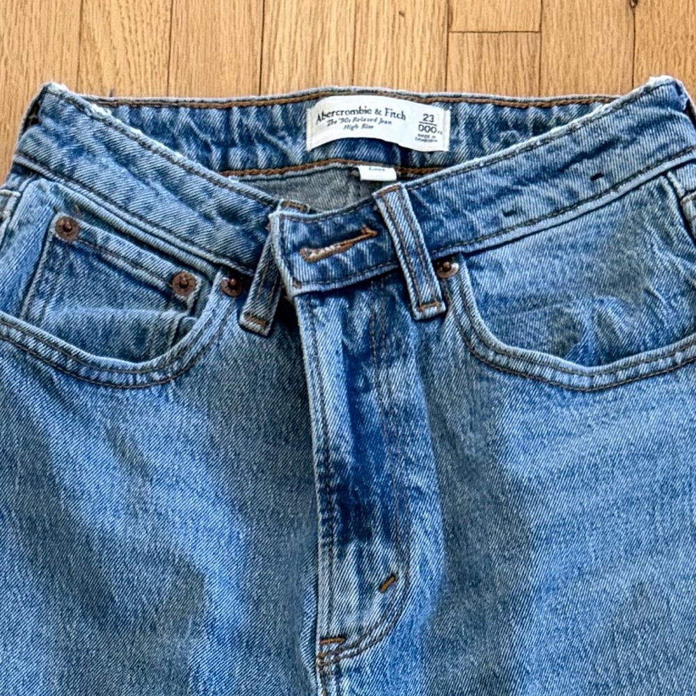 Abercrombie & Fitch High Rise Blue Jeans